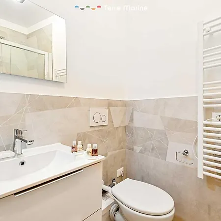 5 Terre Central, Terremarine 3* لا سبيتسْيا