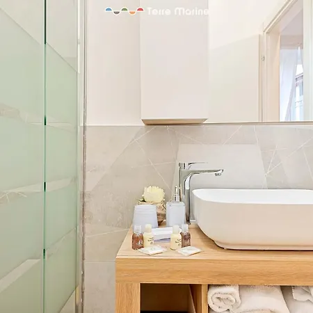 5 Terre Central, Terremarine بيت ضيافة 3*