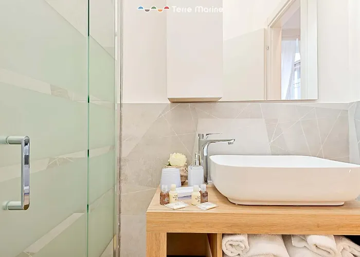 5 Terre Central, Terremarine Penzion 3*